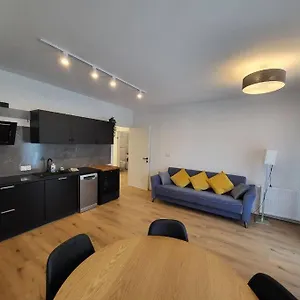 Duzy Apartament W Centrum - 3 Pokoje - Garaz Apartament